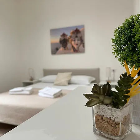 Holidays Apartament *